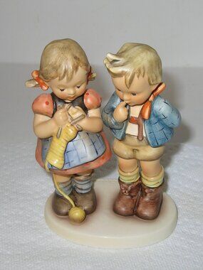 Hummel Goebel "CONCENTRATION" Figurine #302 TMK10 5" Tall "VERY RARE" 1st Issue